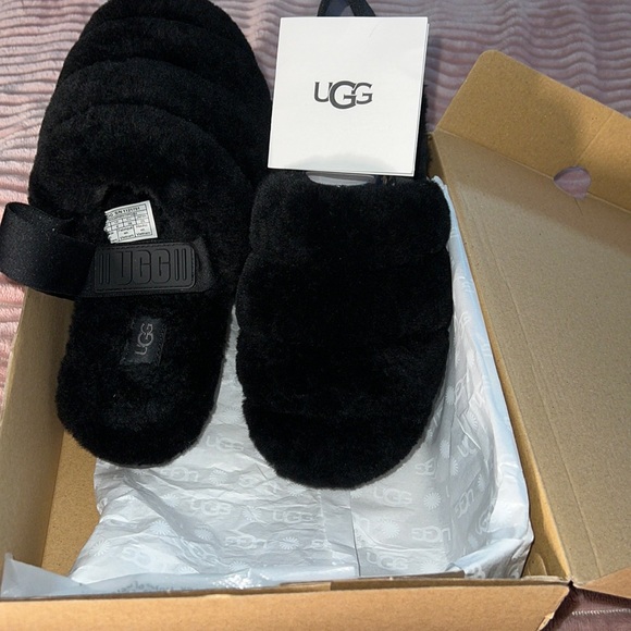 UGG Shoes - UGG Size 8 Black Super Fluff Slingback Sheepskin Slippers Heel Strap *NWT.